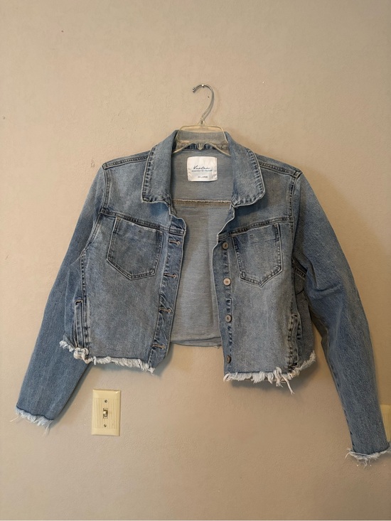 KanCan Jackets & Blazers - KanCan Light Blue Cropped Denim Jacket with Frayed Hem